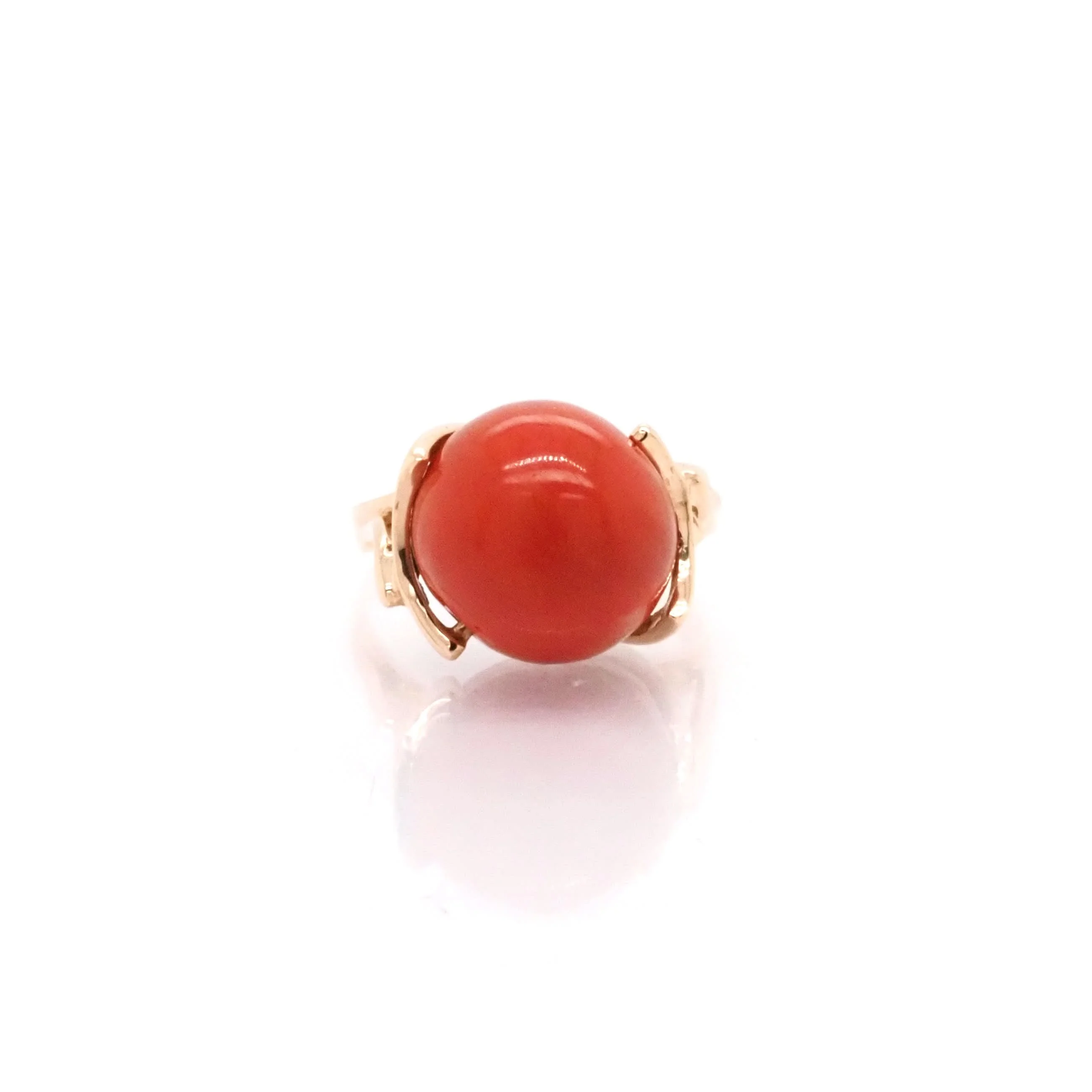 14ct Yellow Gold Ornate Spinning Coral Bead Ring, c.1950 - Image 2