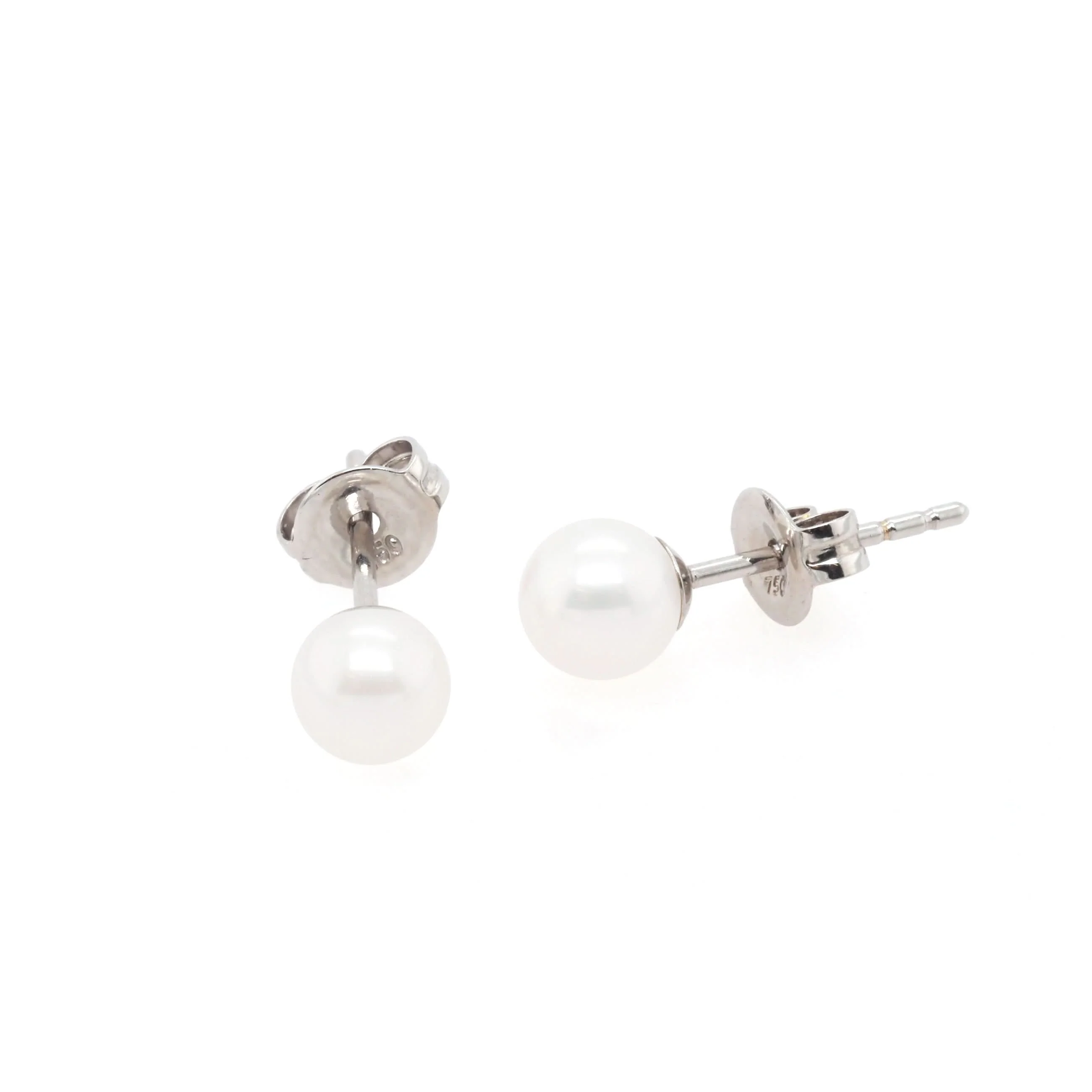 18ct White Gold 4.5mm Akoya Pearl Studs - Image 2