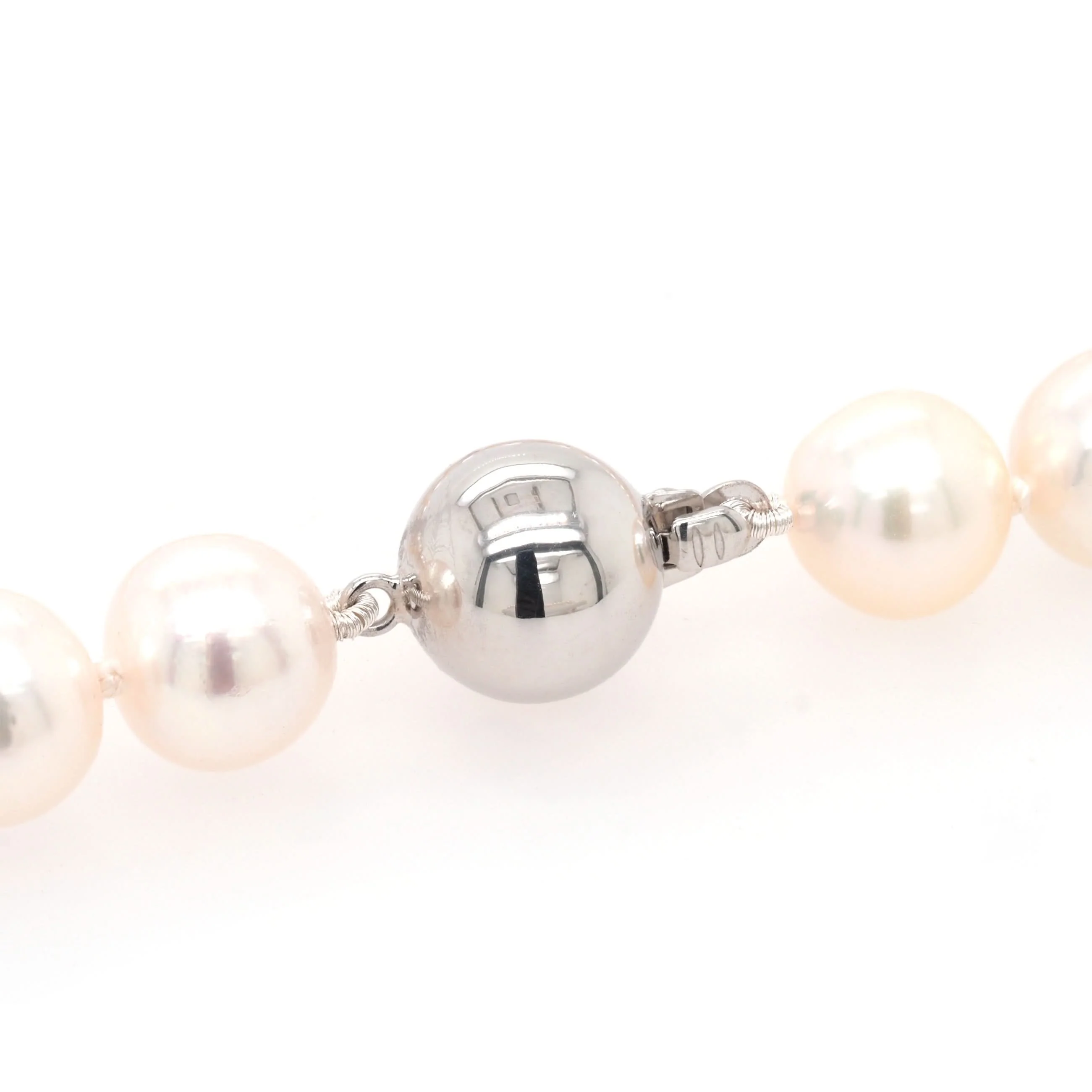 18ct White Gold 8mm Akoya Pearl Necklace - Image 2
