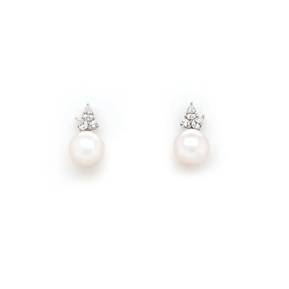 18ct White Gold Akoya Pearl and Diamond Stud Earrings - Image 2