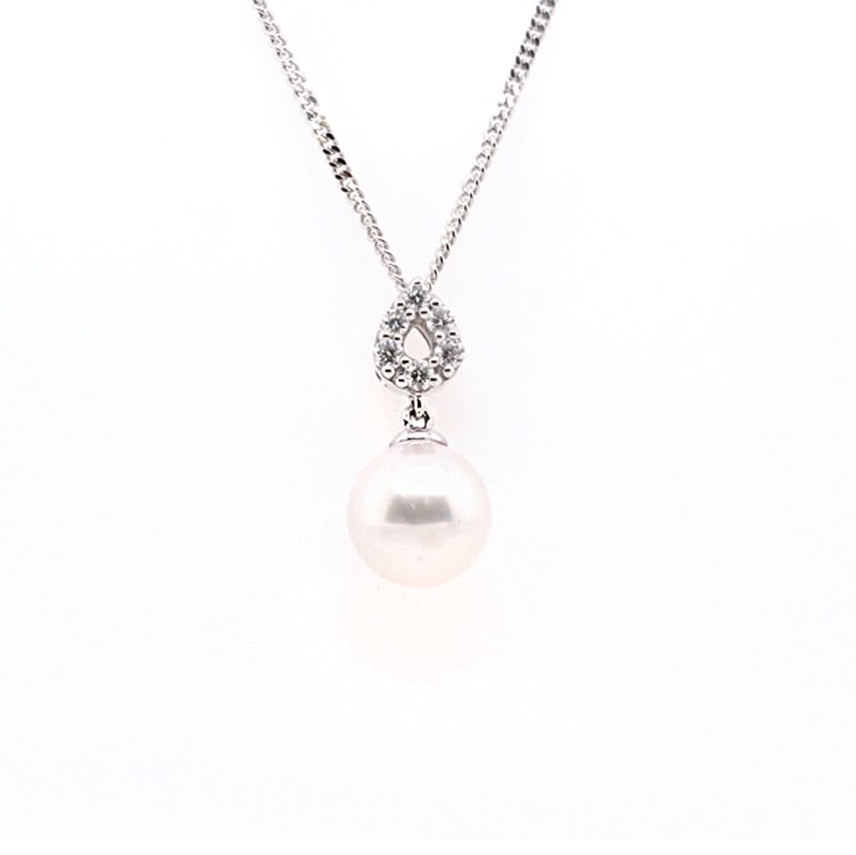 18ct White Gold Akoya Pearl and Pear Diamond Cluster Pendant - Image 2