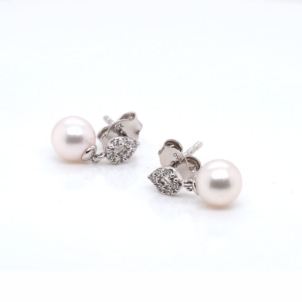 18ct White Gold Akoya Pearl and Diamond Stud Earrings - Image 2