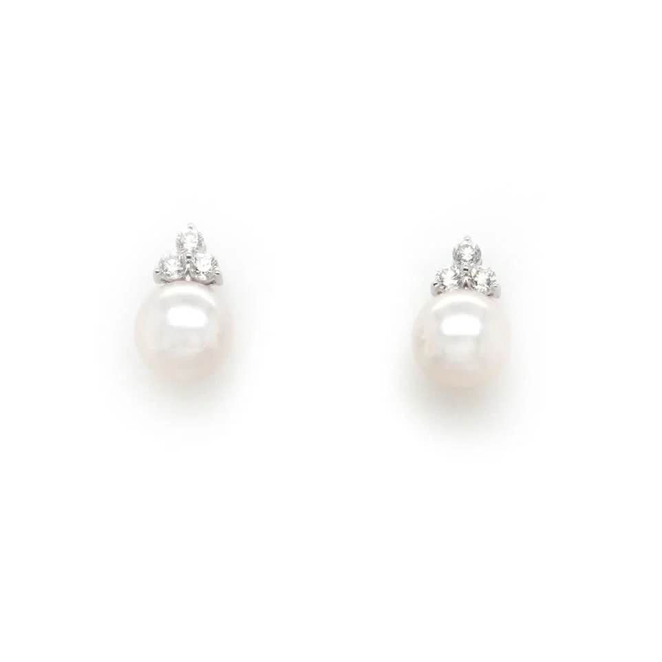 18ct White Gold Akoya Pearl and Trefoil Diamond Stud Earrings - Image 2