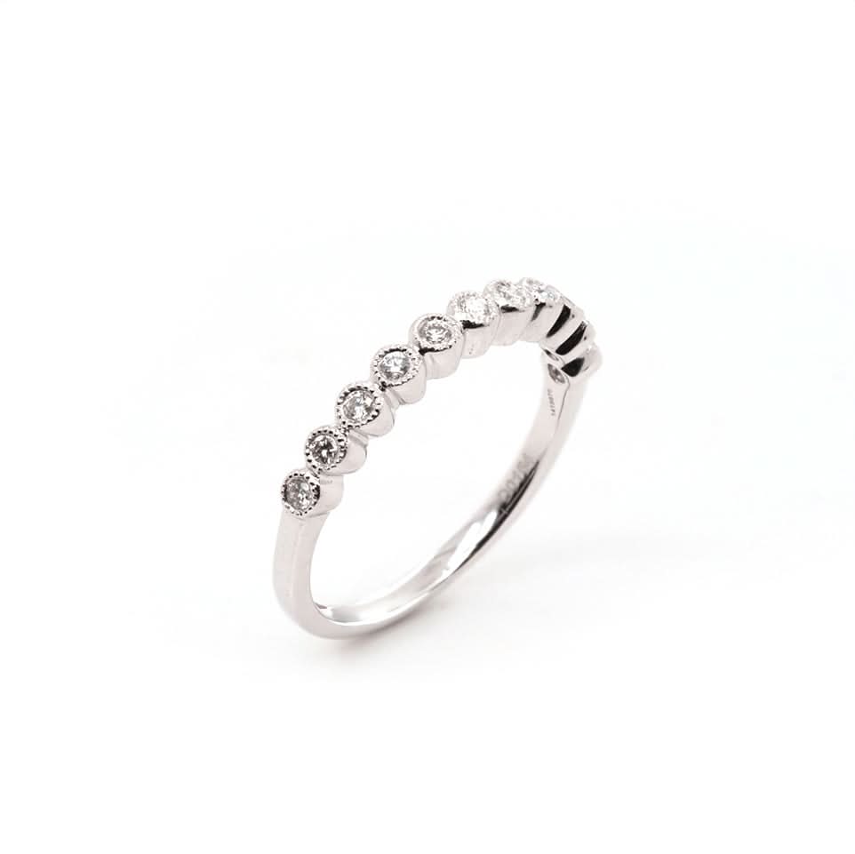 18ct White Gold Collett Set 11 Stone Ring - Image 3