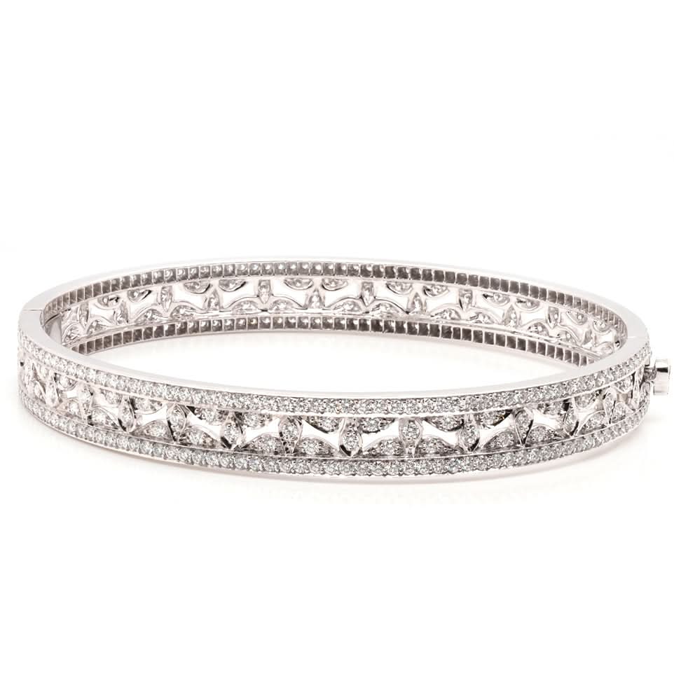 18ct White Gold Diamond-Set Oval Hinged Bangle with Safety Clasp - Image 2