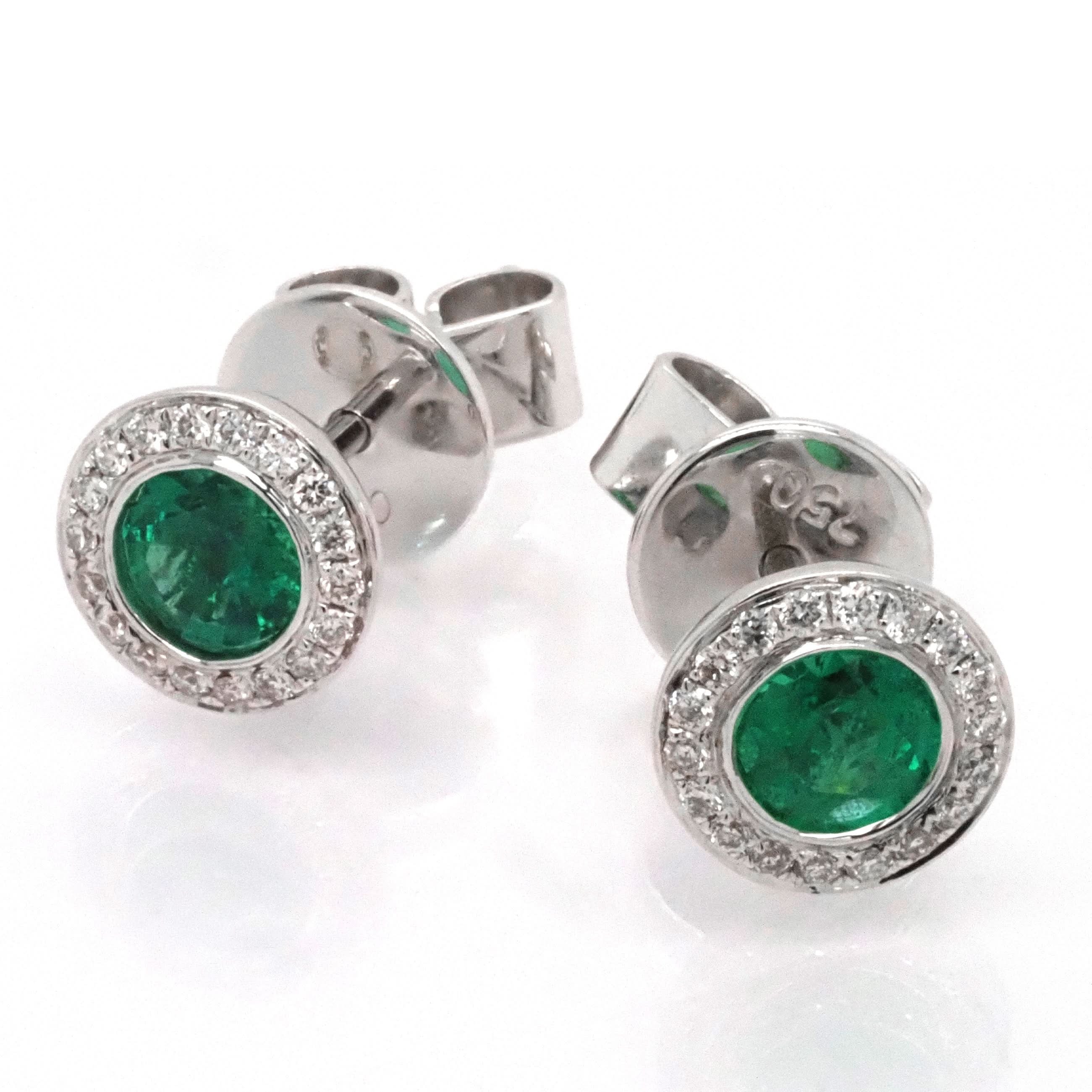 18ct White Gold Emerald and Diamond Stud Earrings - Image 2