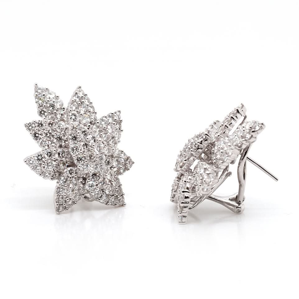 18ct White Gold Pavé Set Floral Diamond Earrings - Image 2
