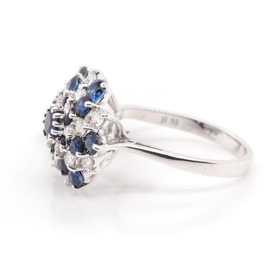 18ct White Gold Sapphire and Diamond Cluster Ring - Image 3