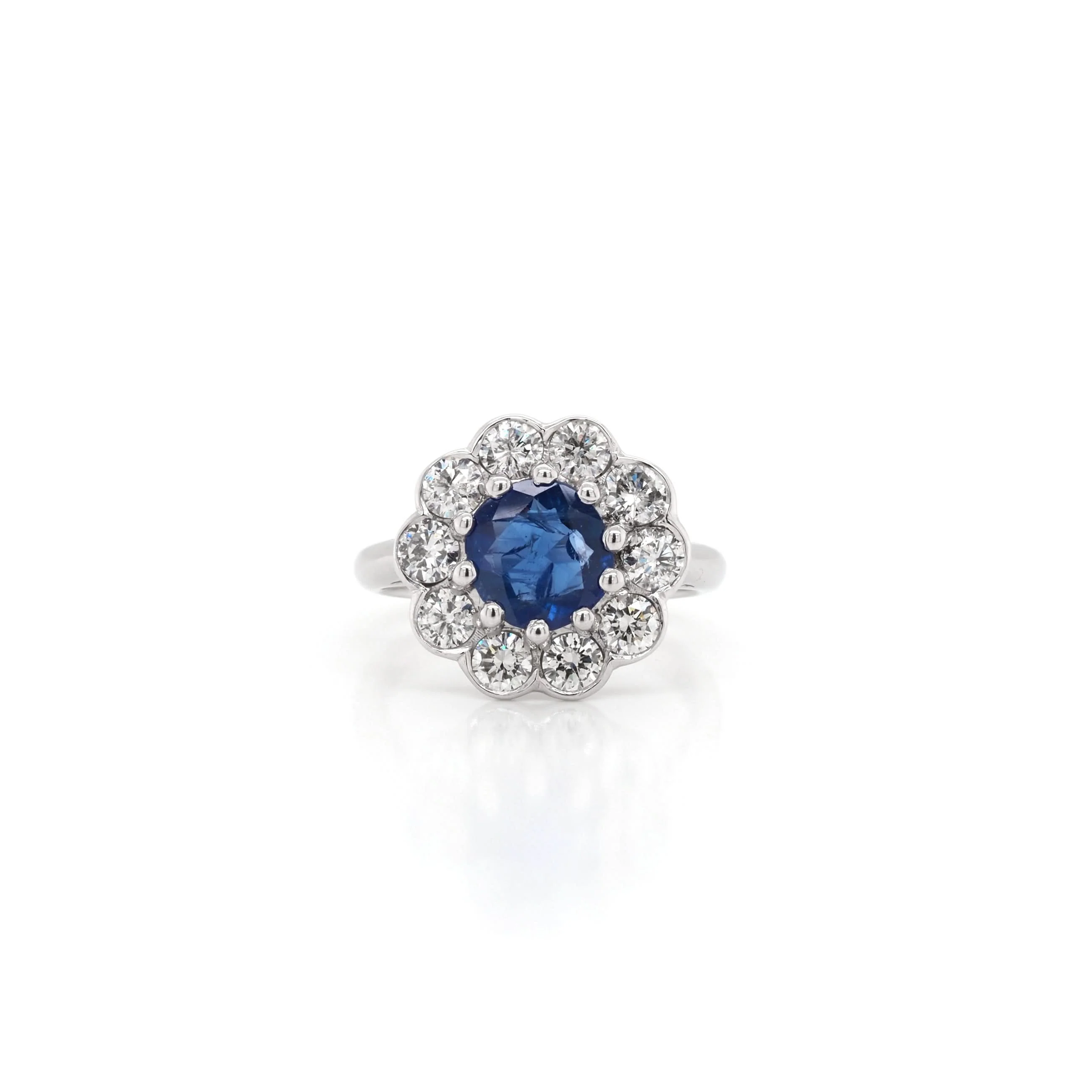 18ct White Gold Sapphire and Diamond Floral Cluster Ring - Image 2