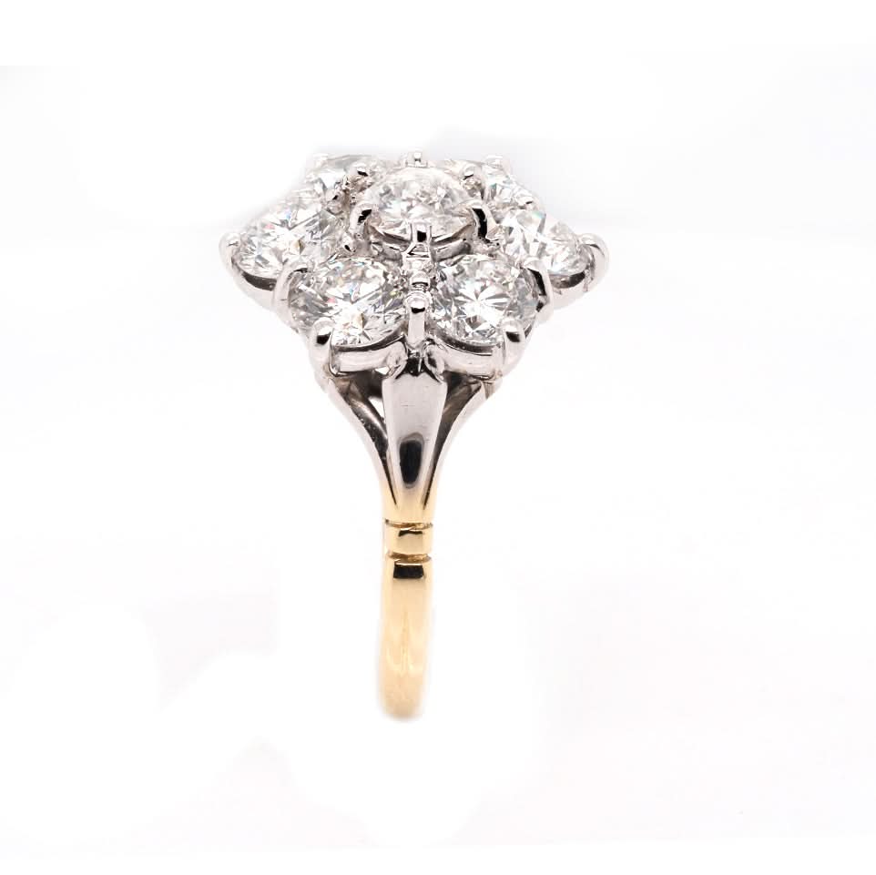 18ct Yellow Gold Diamond Cluster Ring - Image 3