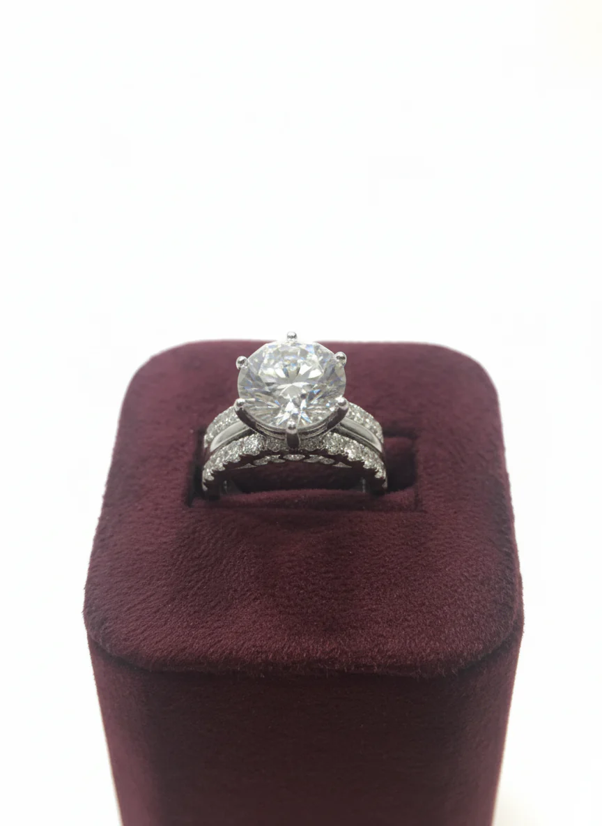 3.81ct Diamond Solitaire Ring - Image 2