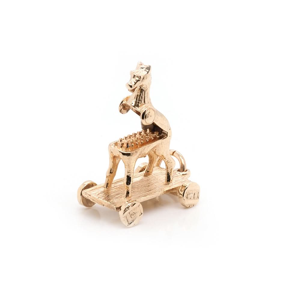 9ct Gold Trojan Horse Charm - Image 2