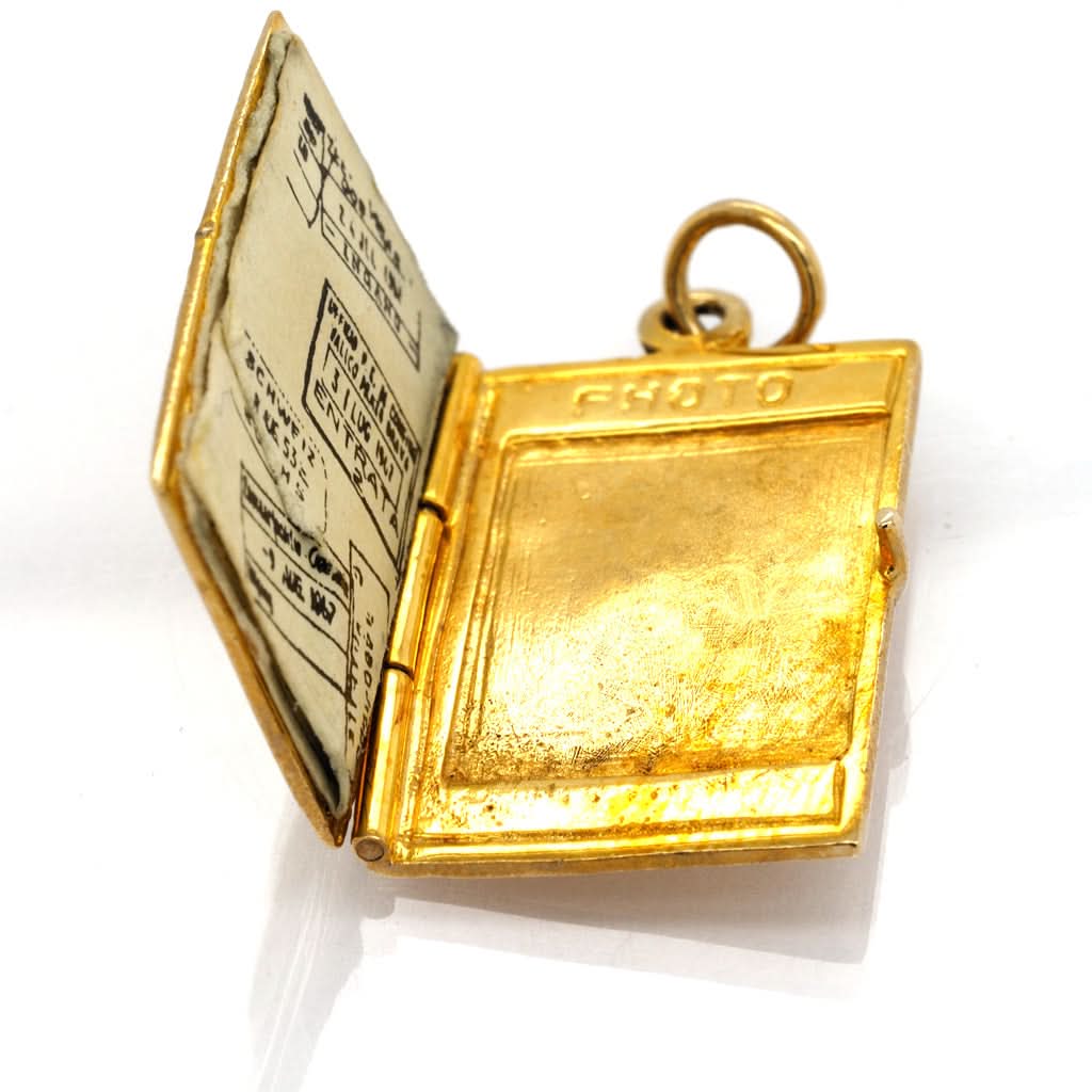 9ct Yellow Gold Passport Charm - Image 3