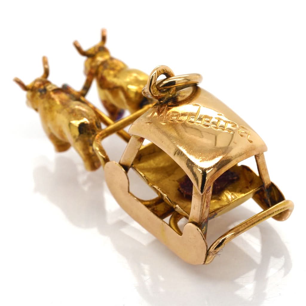 9ct Yellow Gold Reindeer & Sleigh Charm - Image 2