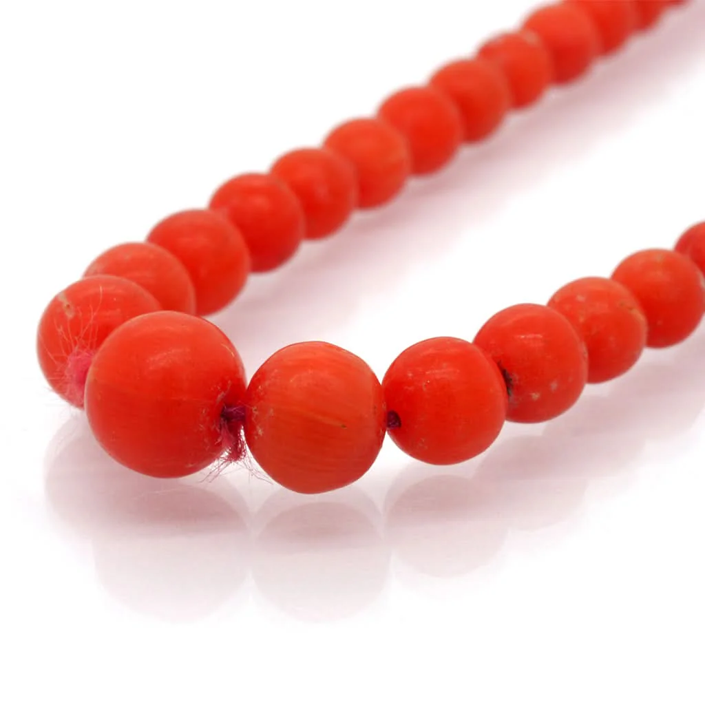 A Graduated Coral Bead and Silver Chain Necklace - Image 2