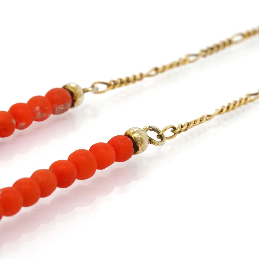 A Graduated Coral Bead and Silver Chain Necklace - Image 3