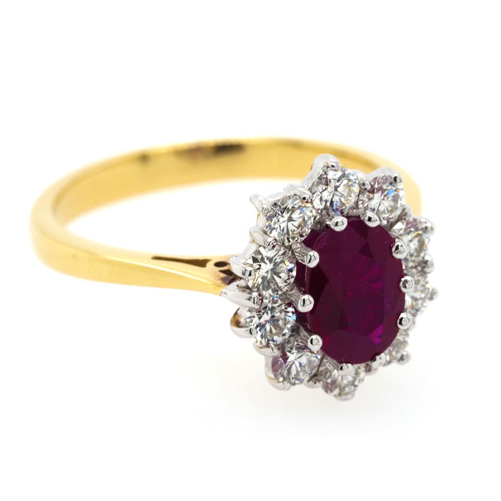 An 18ct Yellow and White Gold Oval Ruby Diamond Cluster Ring - Image 2