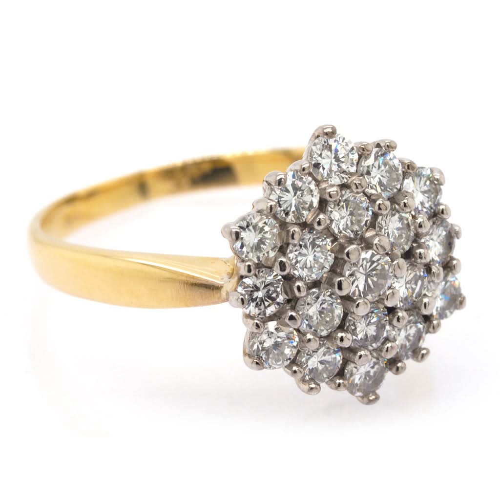 An 18ct Yellow Gold 19-Diamond Cluster Ring - Image 2