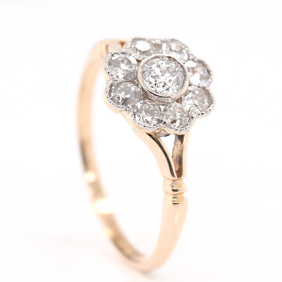 15ct Yellow Gold Diamond Cluster Ring - Image 2