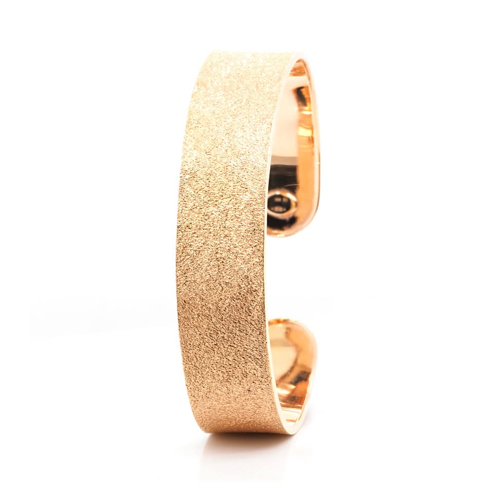 Carolina Bucci 18ct Pink Gold Thin "Carolina Florentine Finish" Cuff Bracelet - Image 3