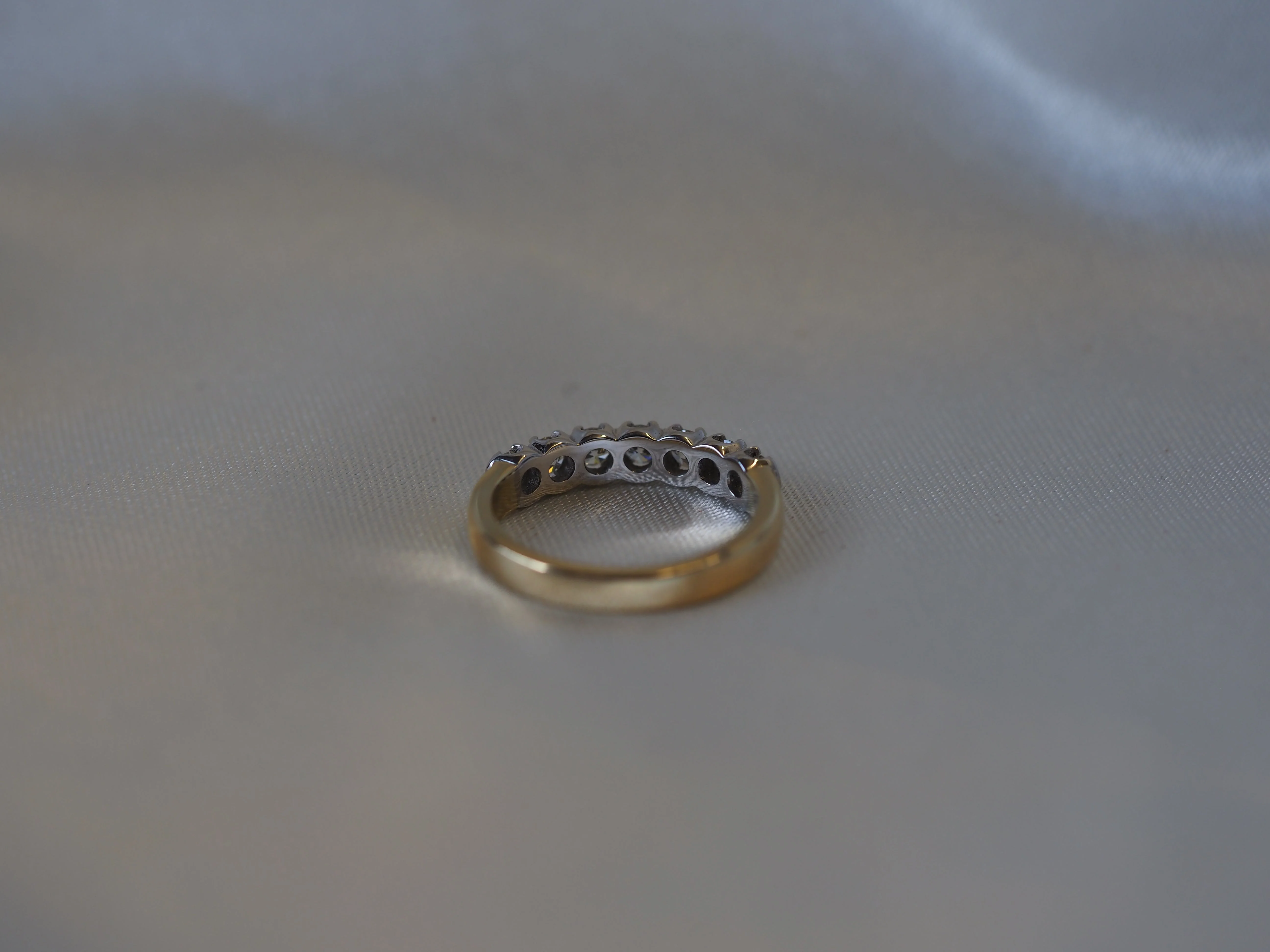 Diamond Half-Eternity Ring in 18ct Yellow Gold - Image 5