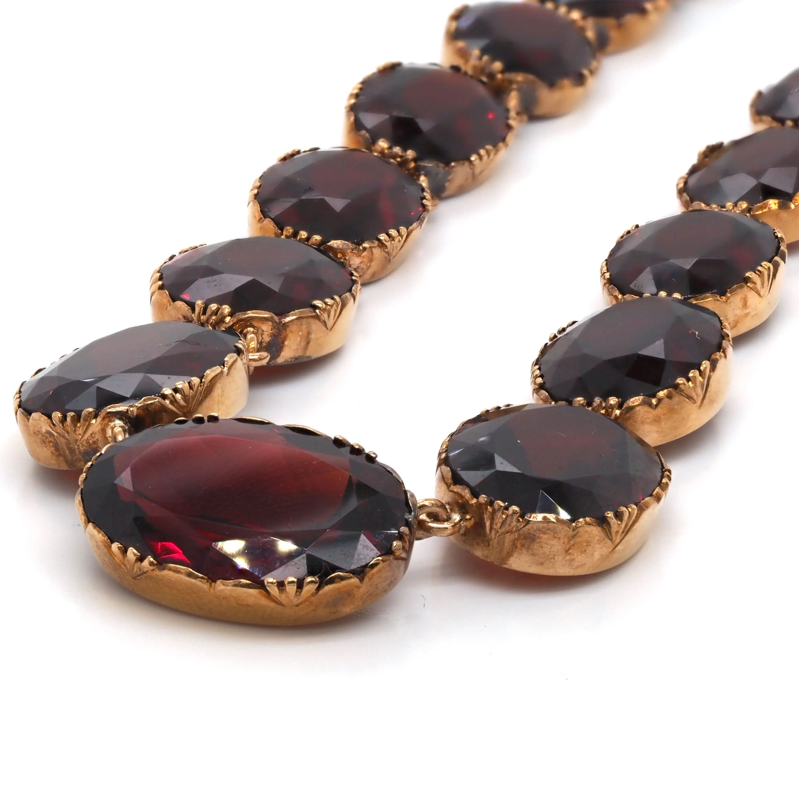 Georgian 15ct Yellow Gold Graduated Oval Garnet Necklace - Image 3