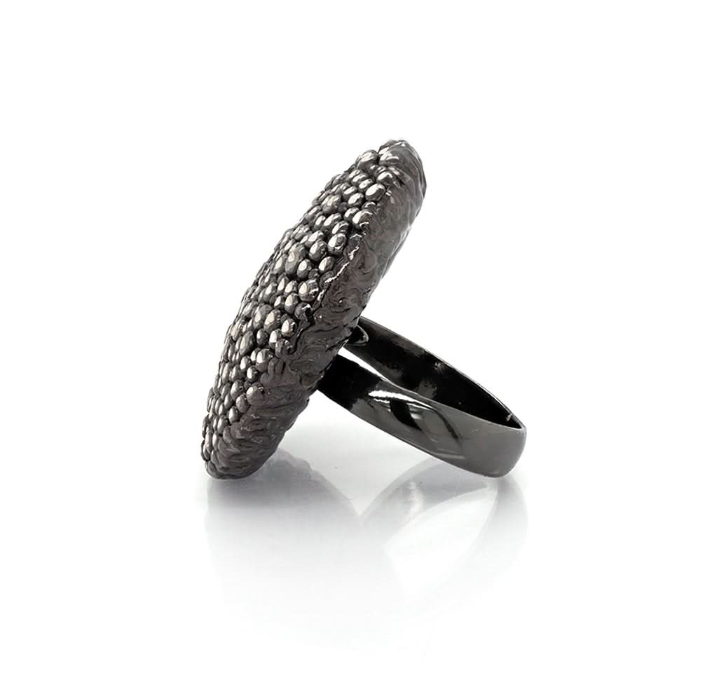 Roberto Coin Black Beaded Button Ring - Image 2