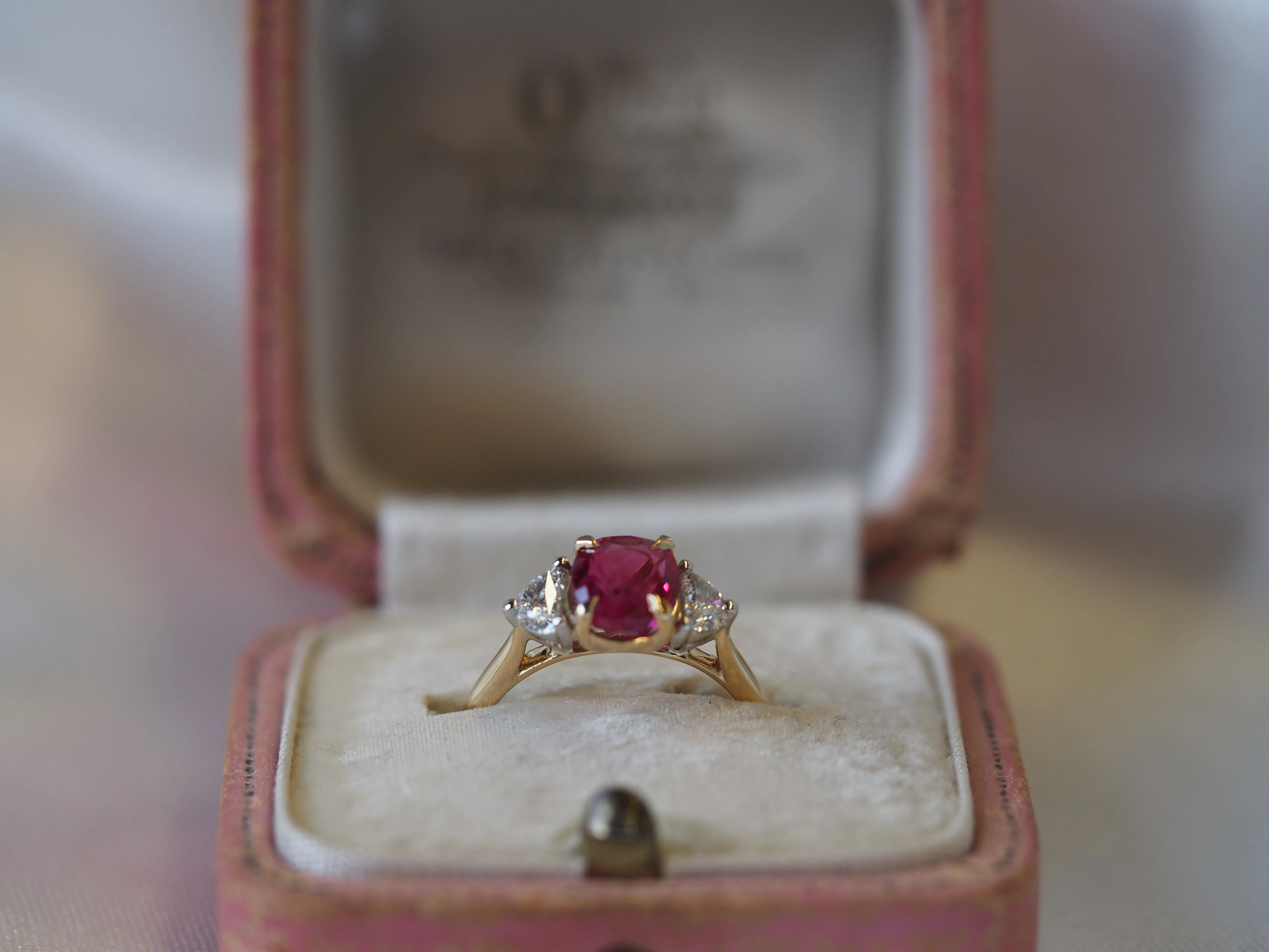 Ruby and Diamond Three-Stone Ring in 18ct Yellow Gold - Image 2