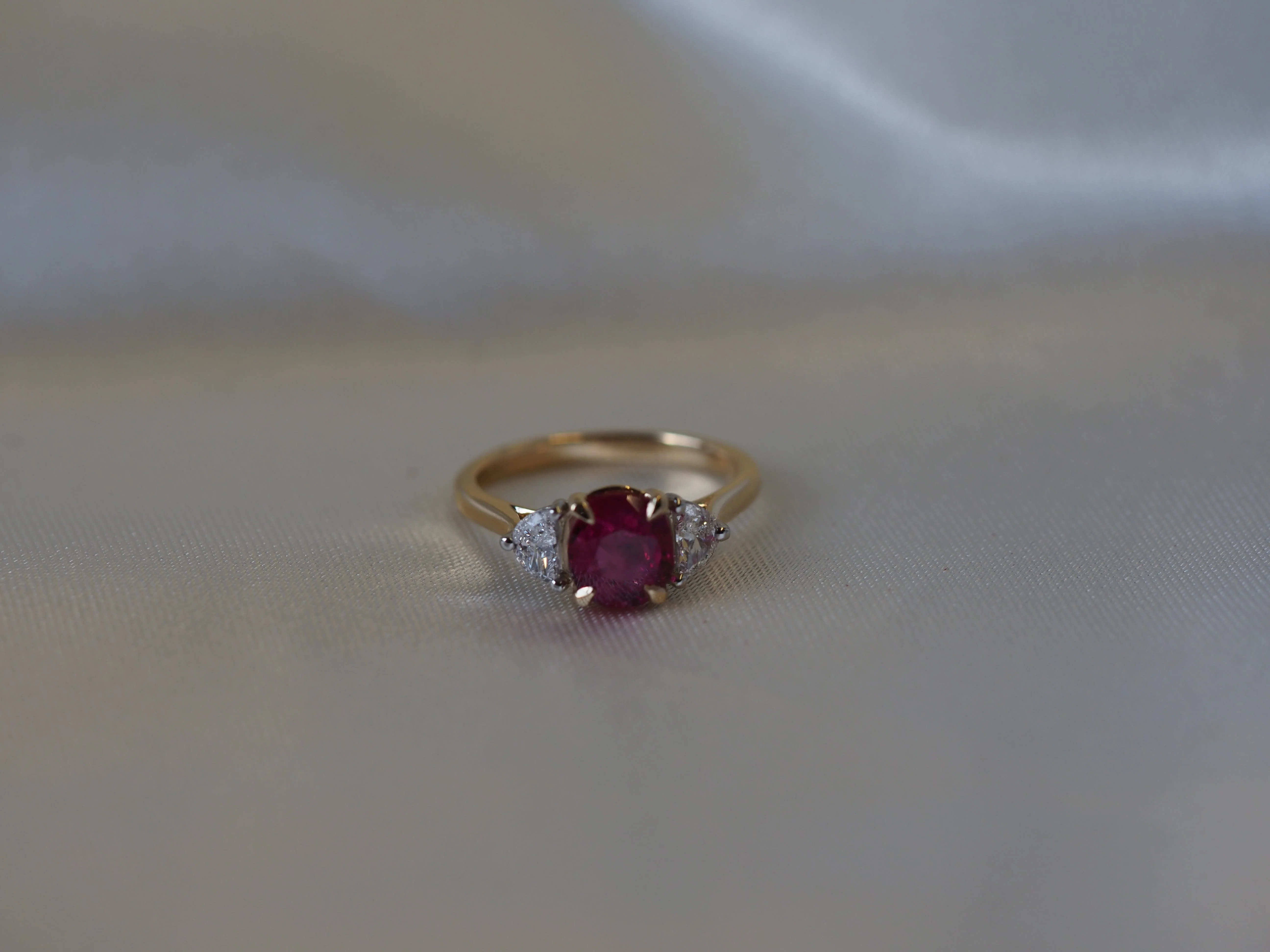 Ruby and Diamond Three-Stone Ring in 18ct Yellow Gold - Image 3