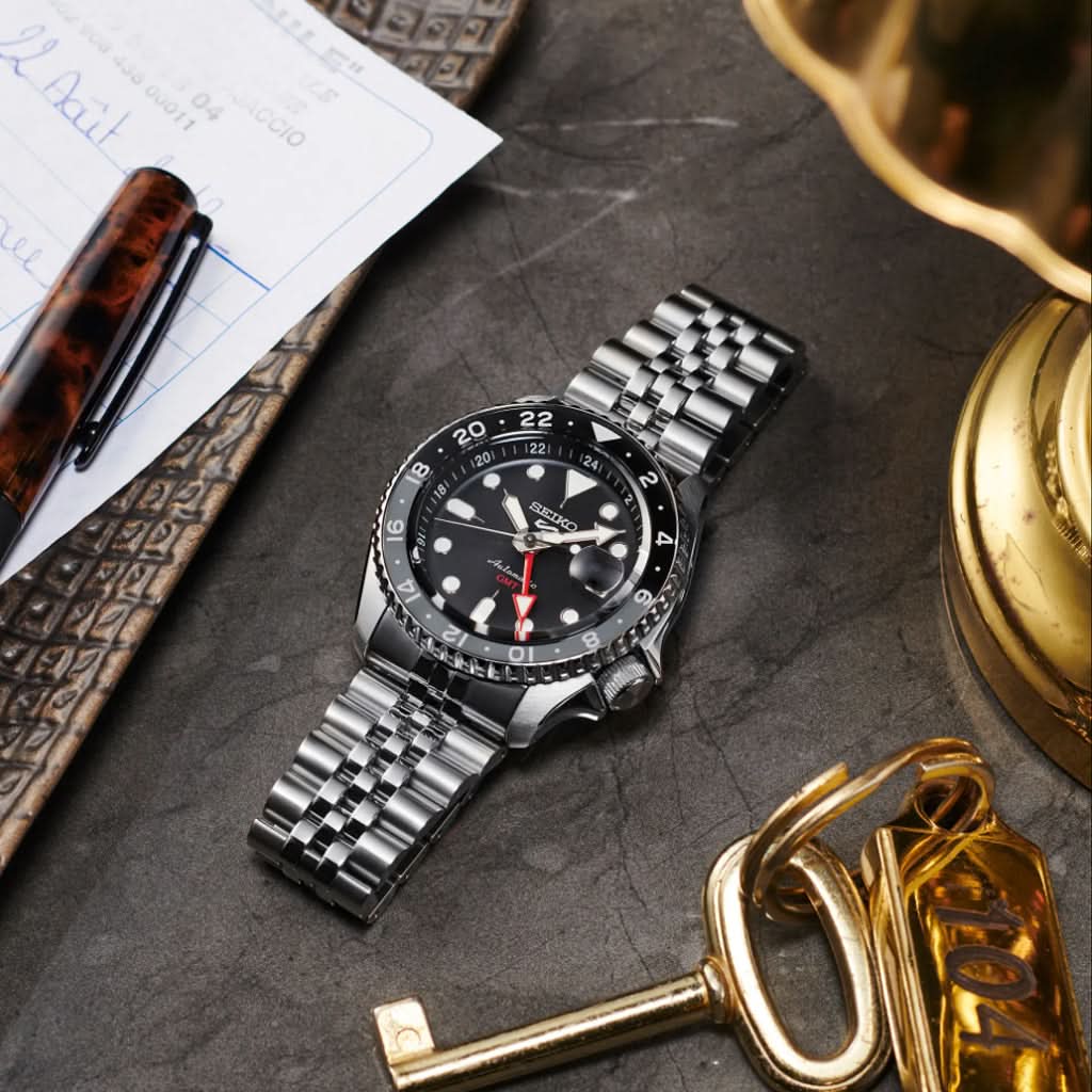 Seiko 5 Sports ‘Black Grape’ GMT SKX Re-Interpretation SSK001K1 - Image 2